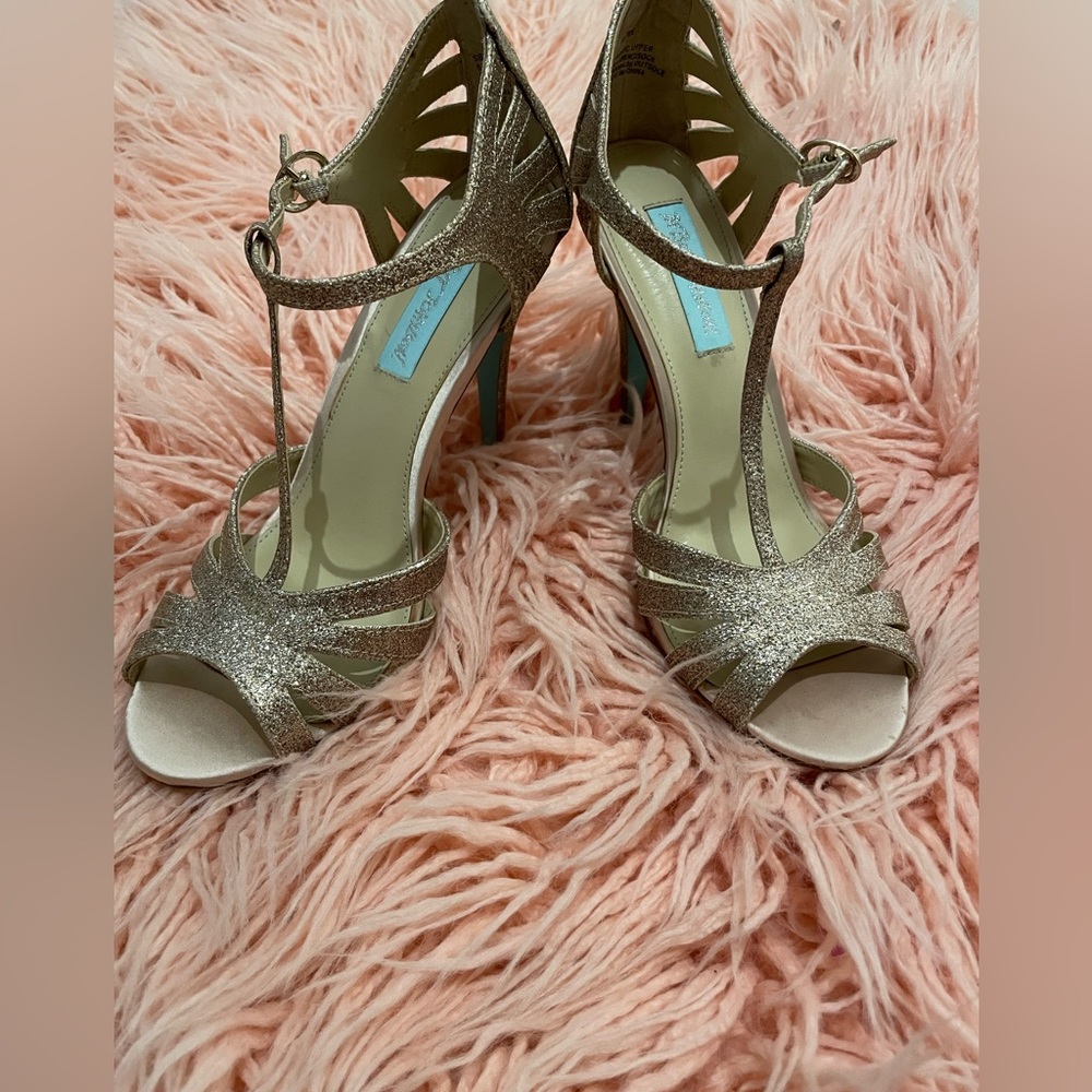 Gold Betsy Johnson heels